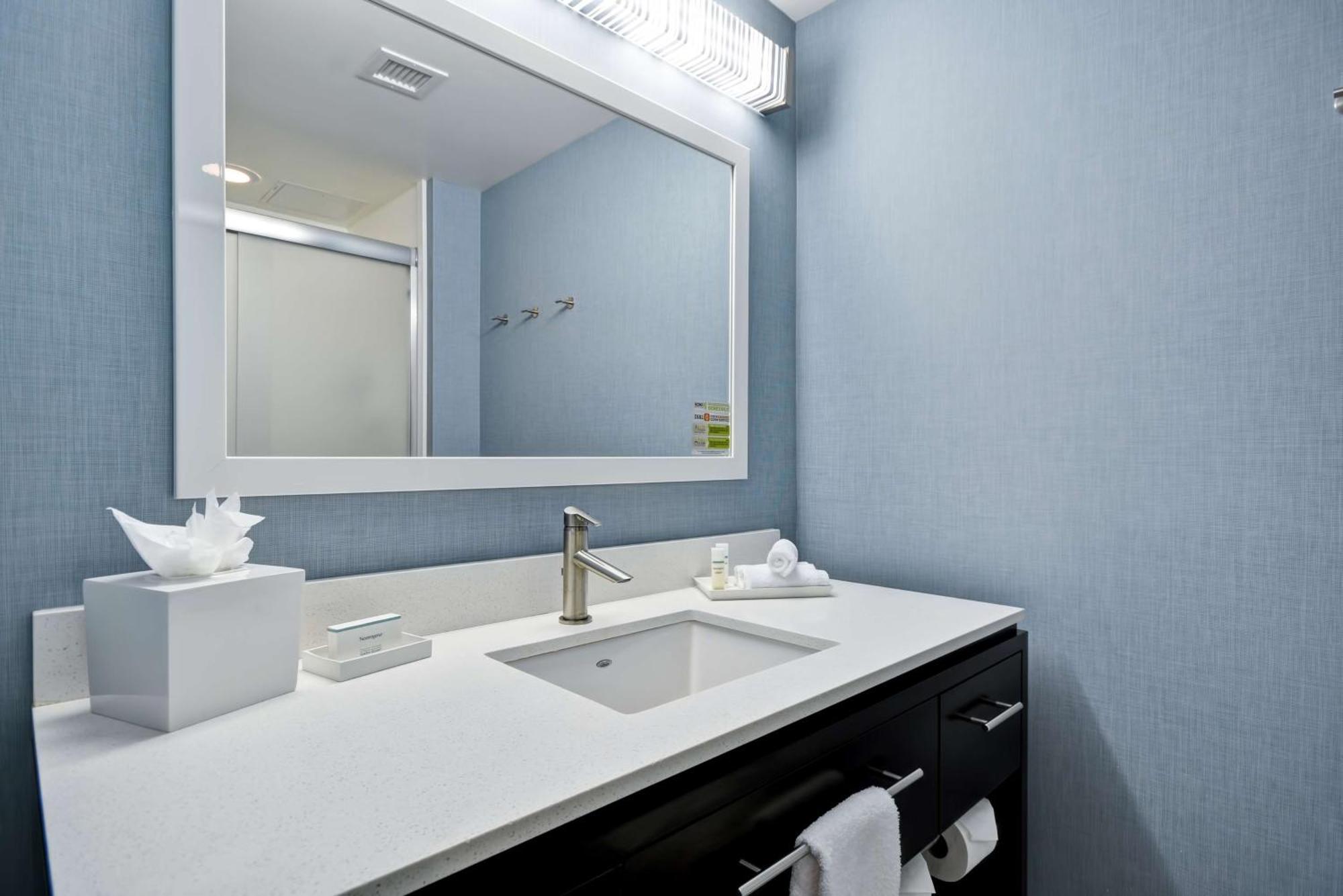 Home2 Suites By Hilton Charles Town Εξωτερικό φωτογραφία