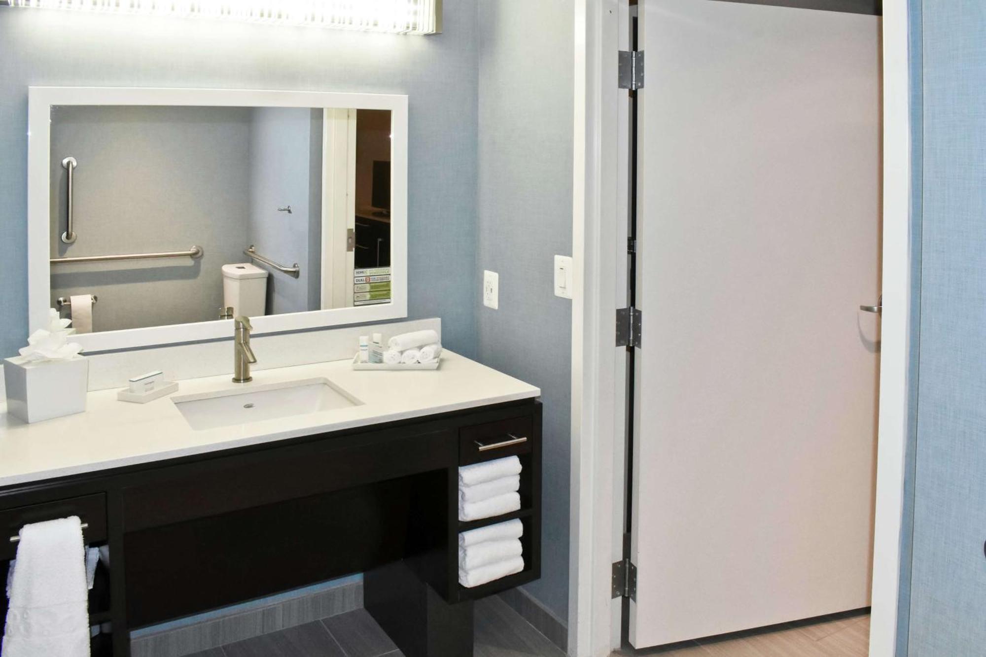 Home2 Suites By Hilton Charles Town Εξωτερικό φωτογραφία