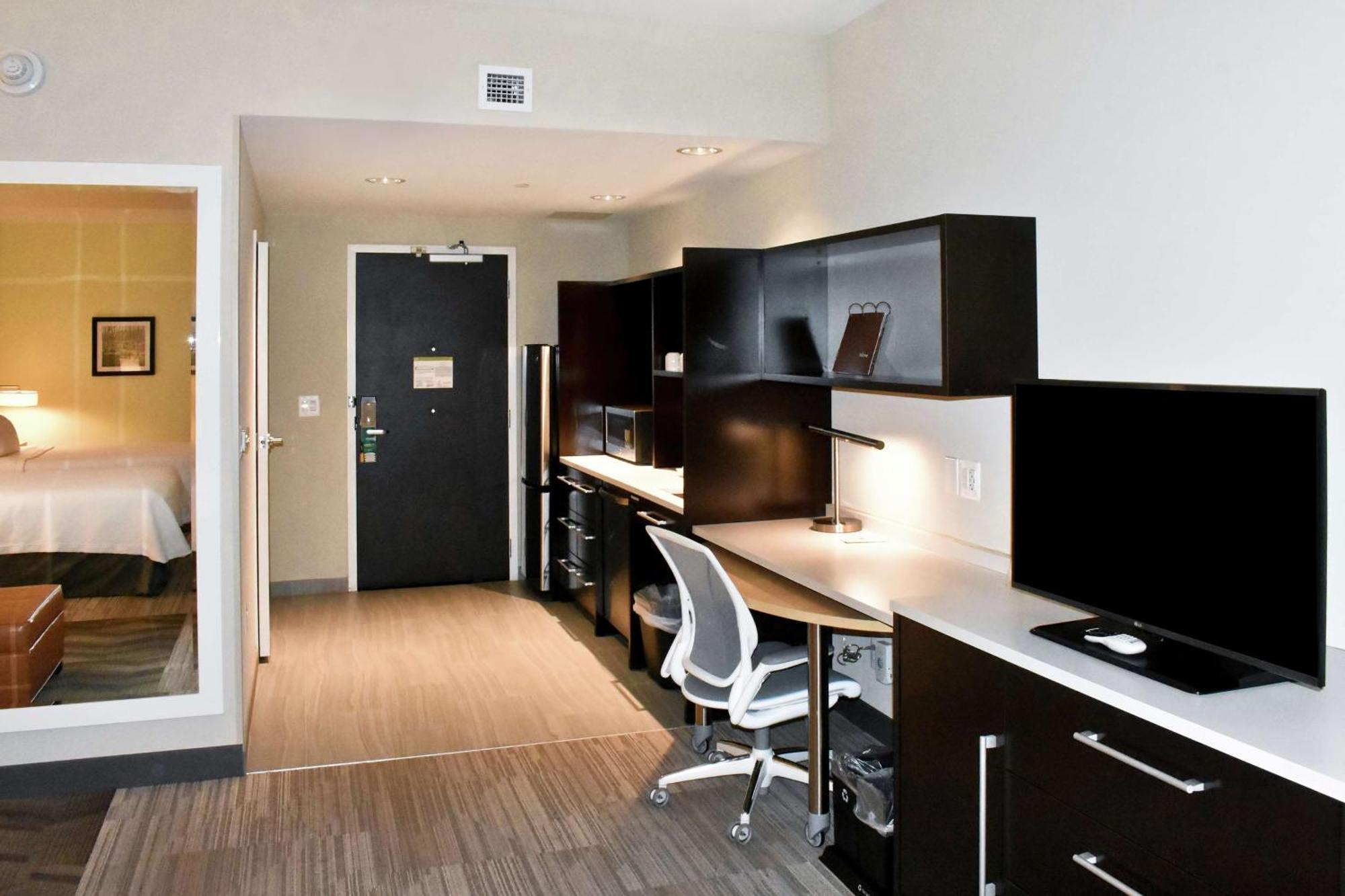Home2 Suites By Hilton Charles Town Εξωτερικό φωτογραφία