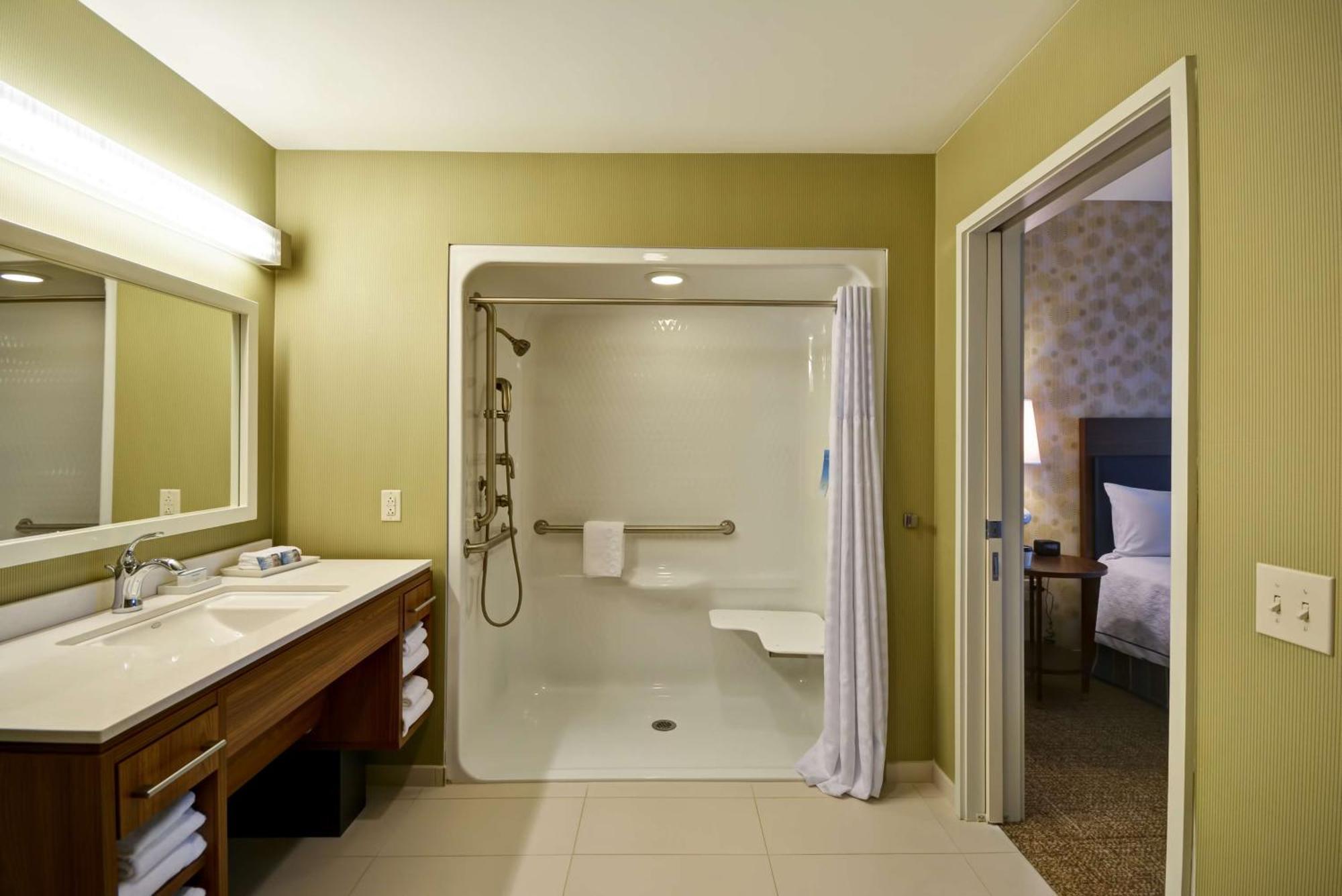 Home2 Suites By Hilton Charles Town Εξωτερικό φωτογραφία